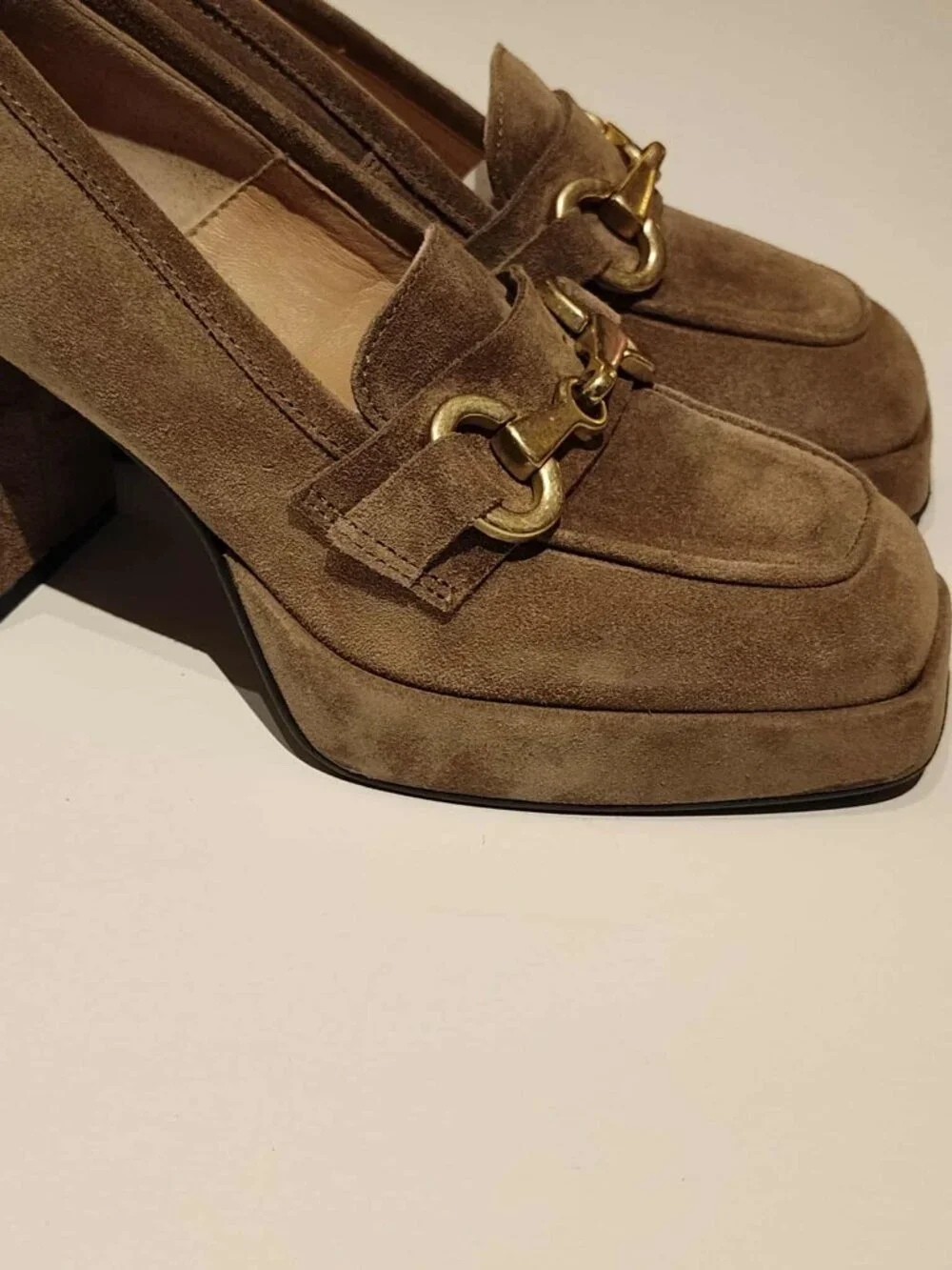 L’idea by Lori, tan platform suede loafer, EU size 38